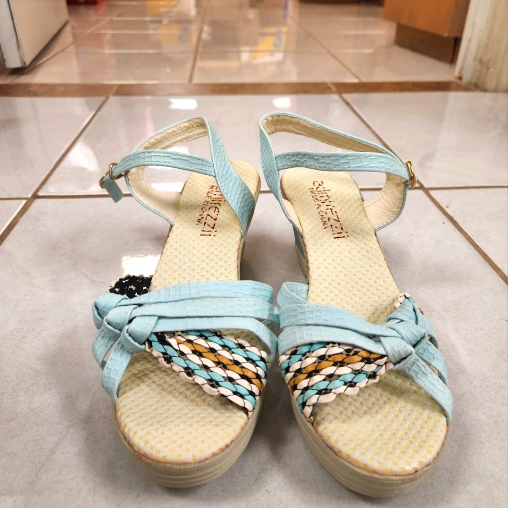 WOMEN WEDGE SANDAL